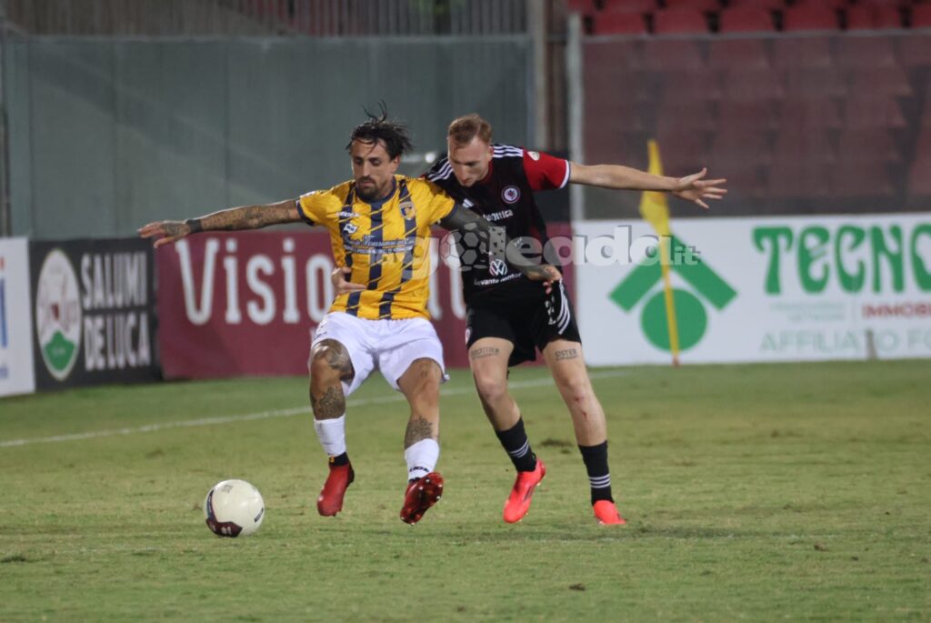 Immagine in evidenza: uno scatto di Foggia-Giugliano (Serie C - girone C 2024/25) - crediti: foto di Monica Carbosiero (RIPRODUZIONE VIETATA)
