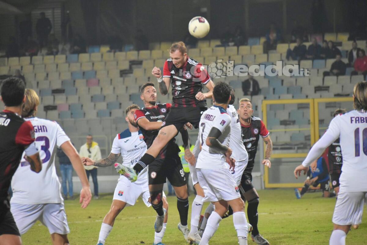 Taranto-Foggia, probabili formazioni e dove vederla - Immagine in evidenza: uno scatto di Foggia-Taranto (Serie C - girone C 2024/25) - crediti: foto di Luigia Spinelli (RIPRODUZIONE VIETATA)
