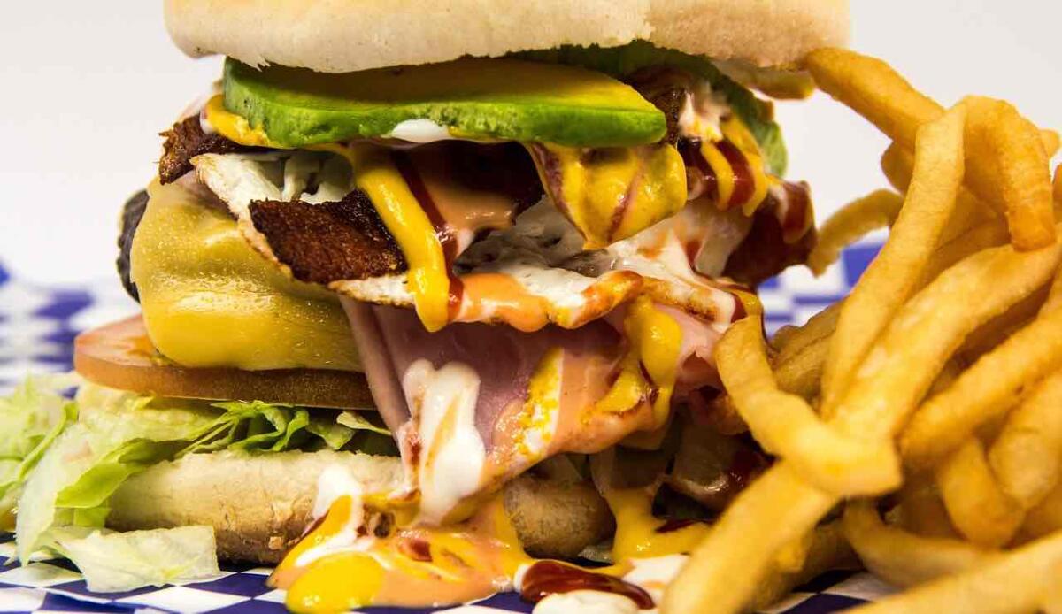 Colesterolo fuori controllo: un uomo ha mangiato solo carne e formaggio per 8 mesi - Colesterolo fuori controllo (PIXABAY FOTO) - www.notiziesecche.it