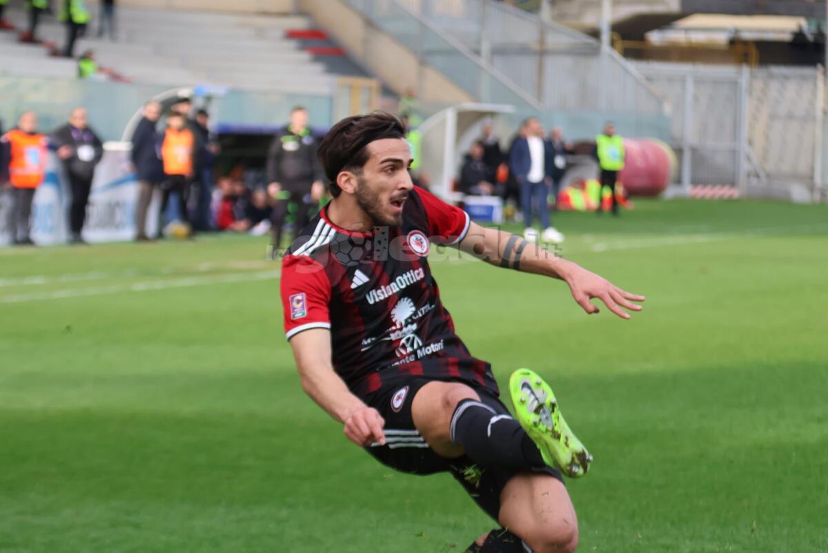 Feralpisalò, contatti con il Foggia per Zunno - Immagine in evidenza: uno scatto di Foggia-Benevento (Serie C - girone C 2024/25) - crediti: foto di Monica Carbosiero su gentile concessione dell’autrice. Tutti i diritti riservati all’autrice.