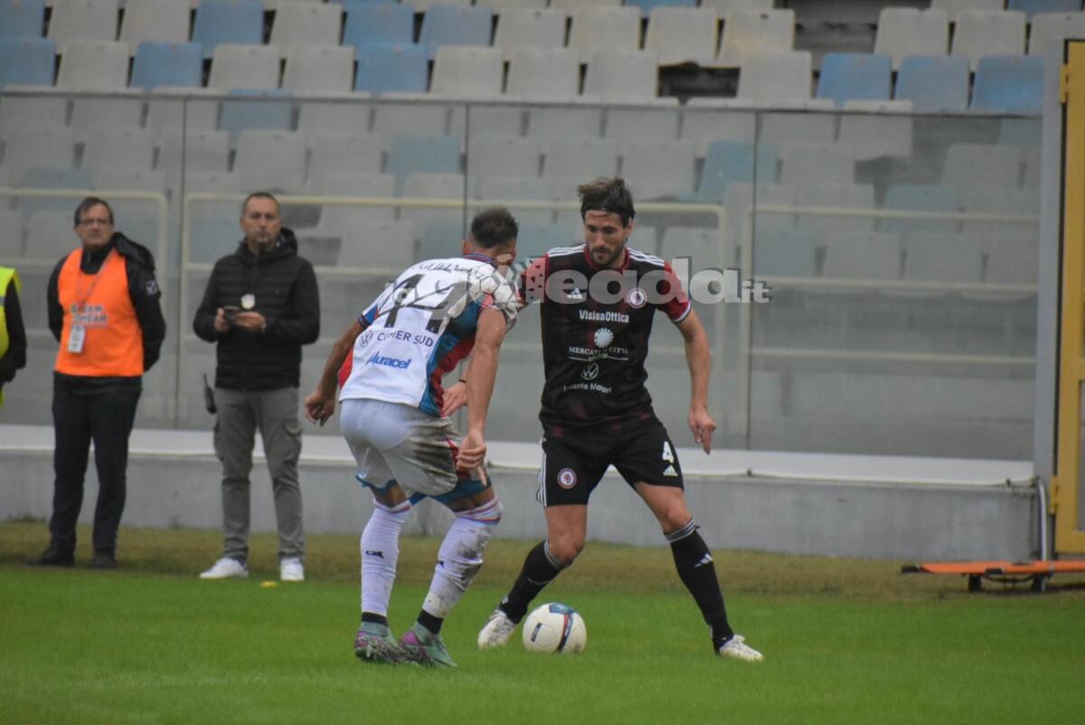 Qui Catania, la situazione indisponibili in vista del Foggia - Immagine in evidenza: uno scatto di Foggia-Catania (Serie C - girone C 2024/25) - crediti: foto di Luigia Spinelli/lagoleada.it (RIPRODUZIONE VIETATA)