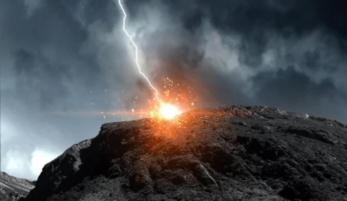 4.900 anni fa, un'eruzione devastò il clima europeo: le ‘pietre solari’ rivelano il culto del sole nel Neolitico - Eruzioni devastanti (Depositphotos Foto) - www.qrios.it