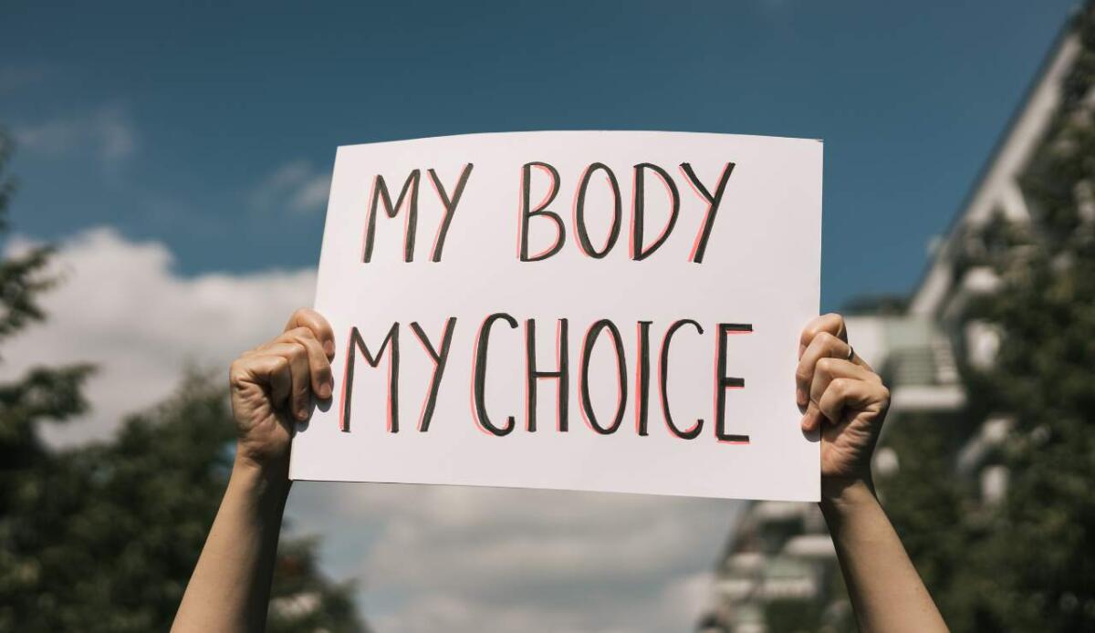 Norvegia, più diritti per le donne: l’aborto sarà consentito fino alla 18ª settimana - Un grosso passo nei diritti delle donne (canva.com) - www.statodonna.it