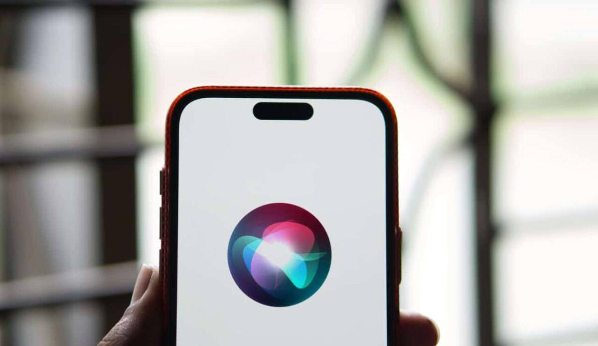 Siri si aggiorna: iOS 18.4 porterà un assistente vocale più intelligente e personalizzato - Siri, ecco l'aggiornamento previsto da Apple (DepositPhotos) - FindBest