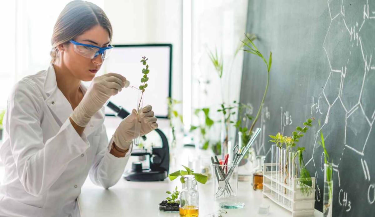 Donne e scienza: il divario di genere è ancora un ostacolo da superare - Il gender gap colpisce le materie scientifiche (canva.com) - www.statodonna.it