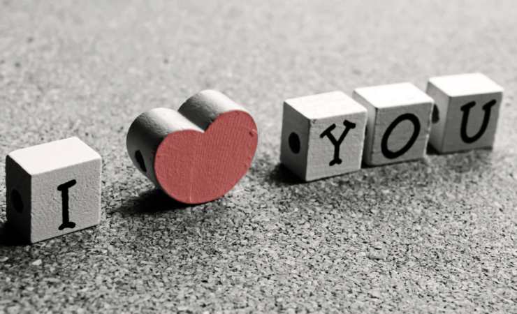 Scritta I love you cubi (Canva foto) - www.notiziesecche.it