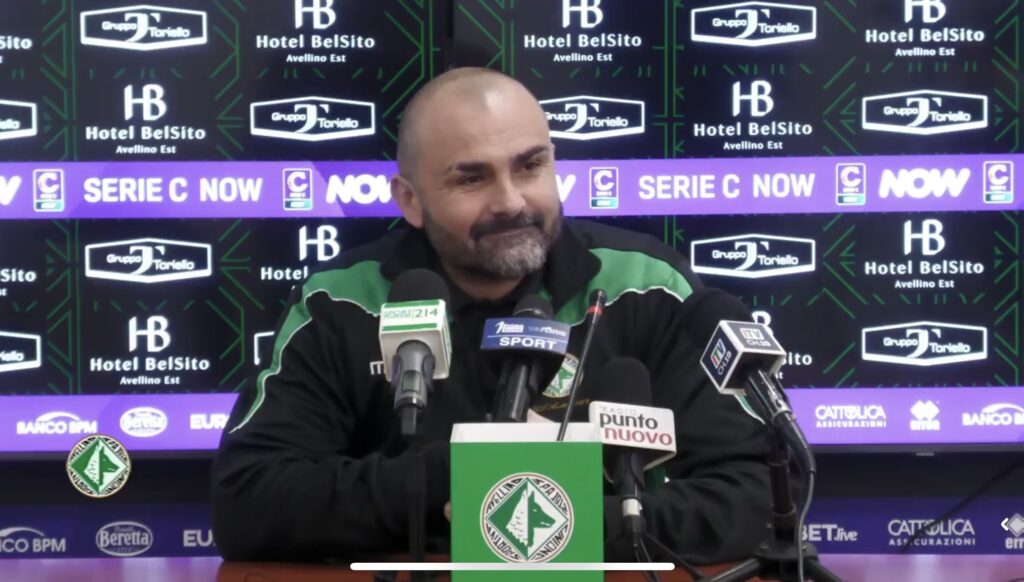 Biancolino, screenshot da conferenza stampa canale ufficiale YouTube US Avellino 1920