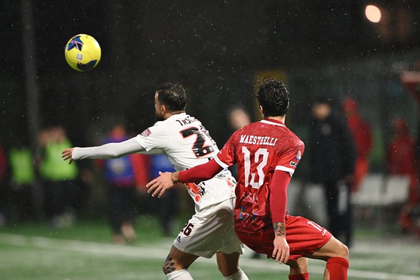 Immagine in evidenza: uno scatto di Turris-Foggia (Serie C - girone C 2023/24) - crediti: foto di Antonellis-Varo/Calcio Foggia 1920