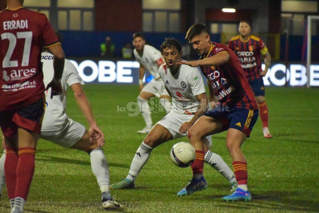 Immagine in evidenza: uno scatto di Potenza-Foggia (Serie C - girone C 2024/25) - crediti: foto di Luigia Spinelli/lagoleada.it (RIPRODUZIONE VIETATA)