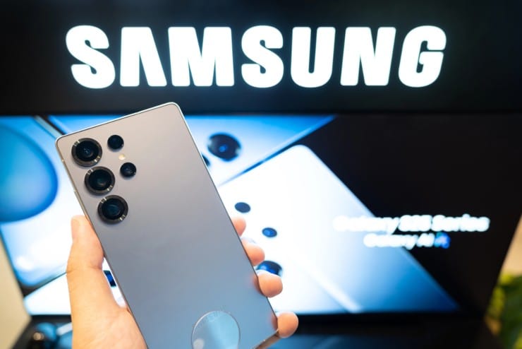Galaxy S25, i modelli Ultra, Plus e standard promettono magie con l'IA (DepositPhotos) - FindBest
