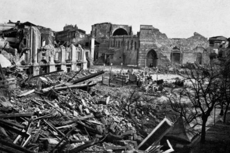 Piazza duomo Messina distrutta (Screenshot ingvterremoti.com)