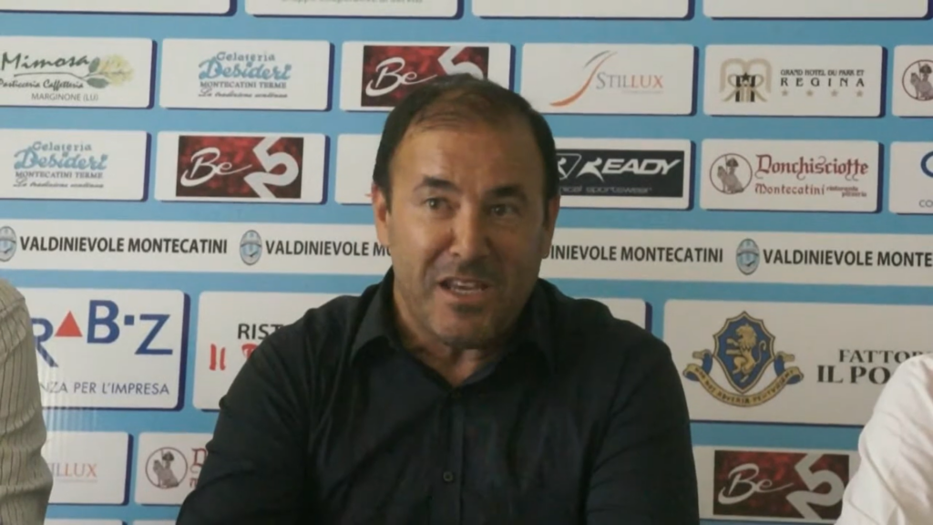 Immagine in evidenza: mister Pino Murgia - crediti foto: canale ufficiale YouTube Montecatini Calcio (frame da video)