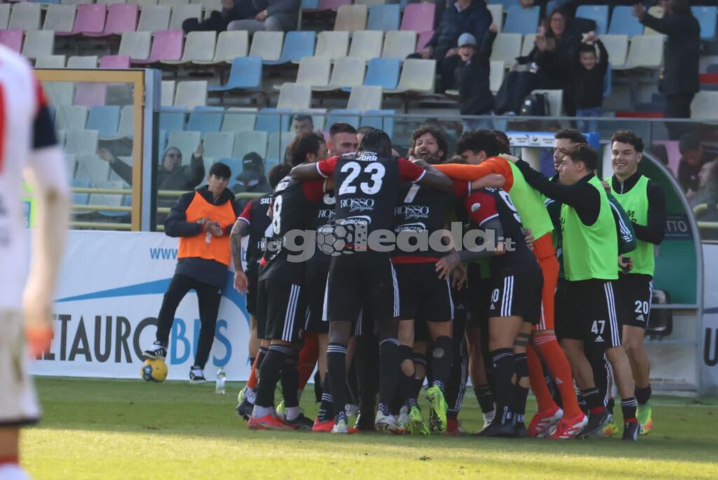 Immagine in evidenza: uno scatto di Foggia-Potenza (Serie C - girone C 2024/25) - crediti: foto di Luigia Spinelli/lagoleada.it (RIPRODUZIONE VIETATA)