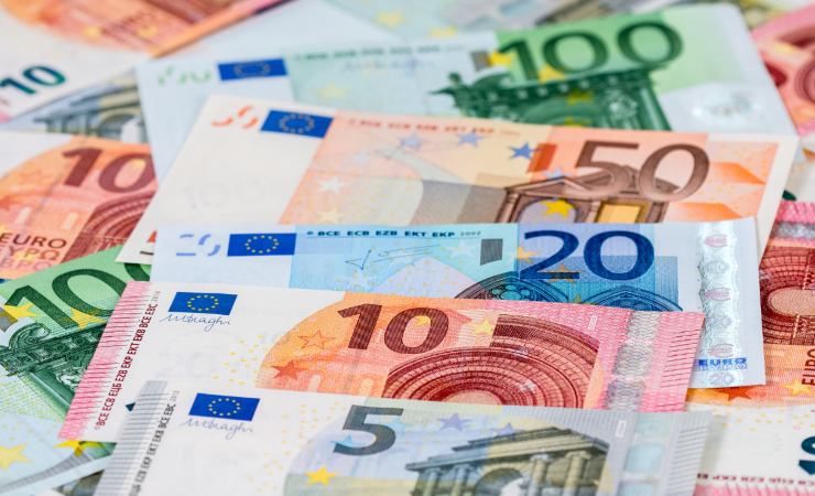 Le vecchie banconote (Canva Foto) - www.notiziesecche.it