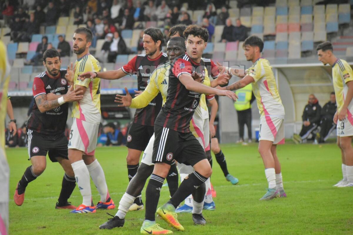 Niente rinvio, Juventus U23-Foggia si gioca - Immagine in evidenza: uno scatto di Foggia-Juventus Next Gen (Serie C - girone C 2024/25) - crediti: foto di Luigia Spinelli (RIPRODUZIONE VIETATA)