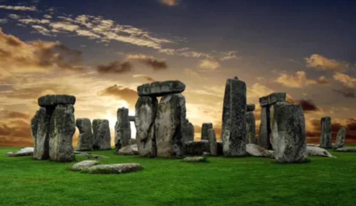 Danimarca, affiora un antico cerchio di legno simile a Stonehenge - Stonehenge (Depositphotos foto) - www.qrios.it