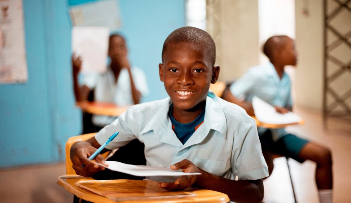 I segreti del multilinguismo precoce: come i bambini in Ghana apprendono fino a sei lingue - Bambini in Ghana, come imparano molte lingue (Freepik Foto) - www.qrios.it