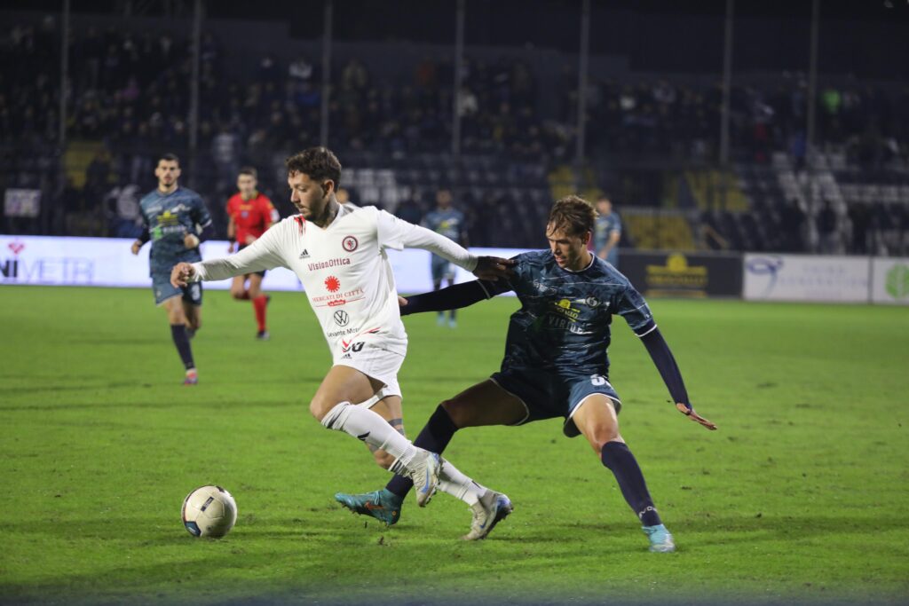 Immagine in evidenza: uno scatto di Cavese-Foggia (Serie C - girone C 2024/25) - crediti: foto di Calcio Foggia 1920/Federico Antonellis