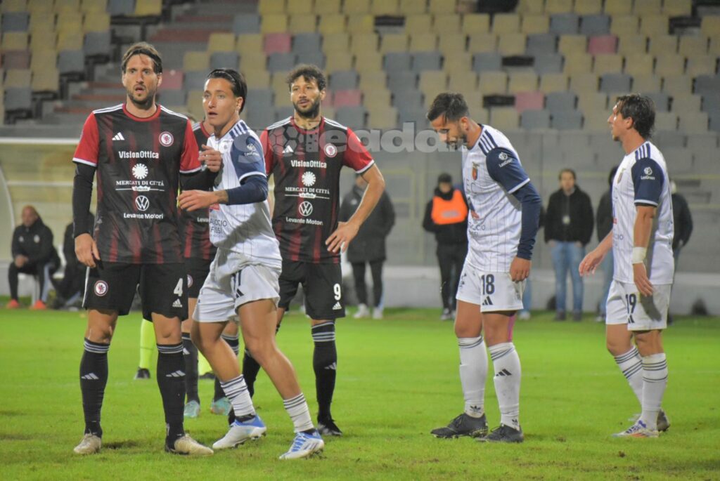 Immagine in evidenza: uno scatto di Foggia-Casertana (Serie C - girone C 2024/25) - crediti: foto di Luigia Spinelli (RIPRODUZIONE VIETATA)