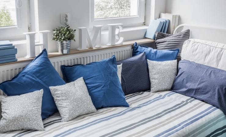 Divano letto (Canva) - notiziesecche.it
