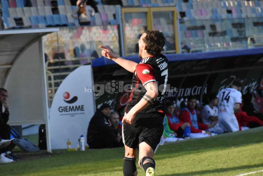 Immagine in evidenza: uno scatto di Foggia-Sorrento (Serie C - girone C 2024/25) - crediti: foto di Luigia Spinelli/lagoleada.it (RIPRODUZIONE VIETATA)