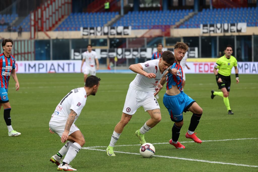 Immagine in evidenza: uno scatto di Catania-Foggia (Serie C - girone C 2024/25) - crediti: foto di Federico Antonellis/Calcio Foggia 1920