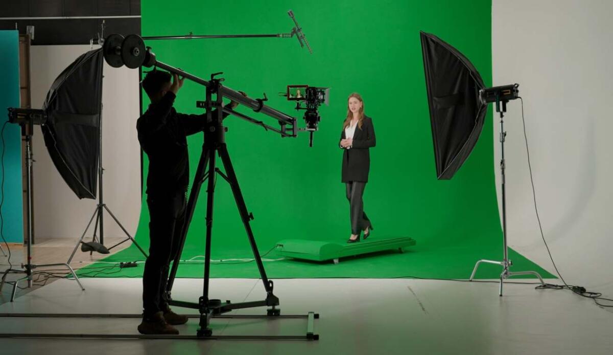 Ecco come utilizzare il green screen in modo professionale - Green Screen consigli, i migliori da seguire (DepositPhotos) - FindBest