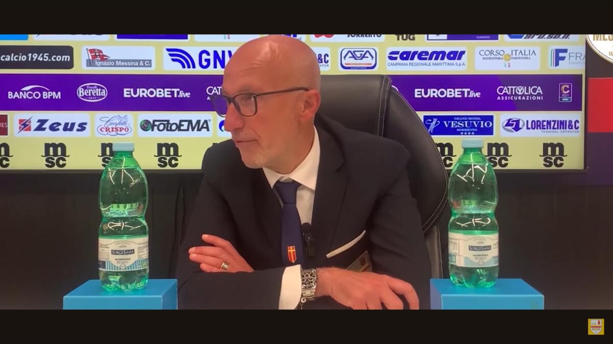 Messina, UFFICIALE: decisione clamorosa, Banchieri esonerato - Immagine in evidenza: Simone Banchieri - crediti foto: canale ufficiale YouTube Messina Calcio (frame da video)