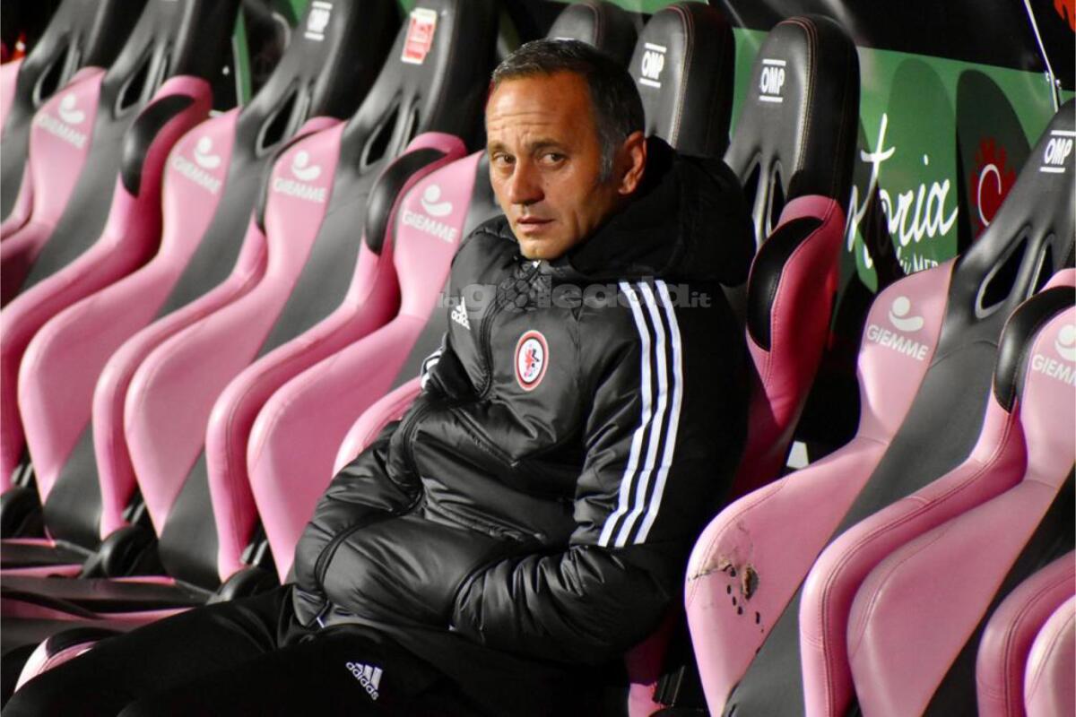 Festa grande a Chiavari: la Virtus Entella di Gallo è in Serie B - Fabio Gallo durante gli ottavi di Coppa Italia, Foggia-Crotone, vinti dai rossoneri per 2-0. Crediti: Luigia Spinelli - RIPRODUZIONE VIETATA