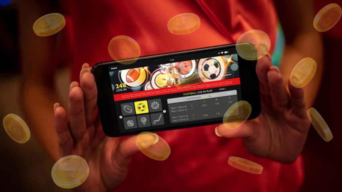 I giovani italiani abbandonano le scommesse per le piattaforme di casino online - Source Canva Editor