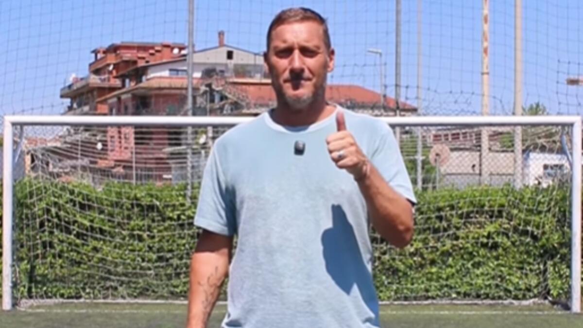 Totti e altri campioni allo Zaccheria: appuntamento al 6 giugno - Immagine in evidenza: Francesco Totti - crediti foto: pagina ufficiale Facebook CUR in Campo (frame da video)