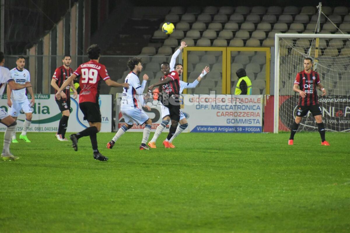 Crotone-Foggia, probabili formazioni e dove vederla - Immagine in evidenza: uno scatto di Foggia-Crotone (Serie C - girone C 2023/24) - crediti: foto di Luigia Spinelli (RIPRODUZIONE VIETATA)