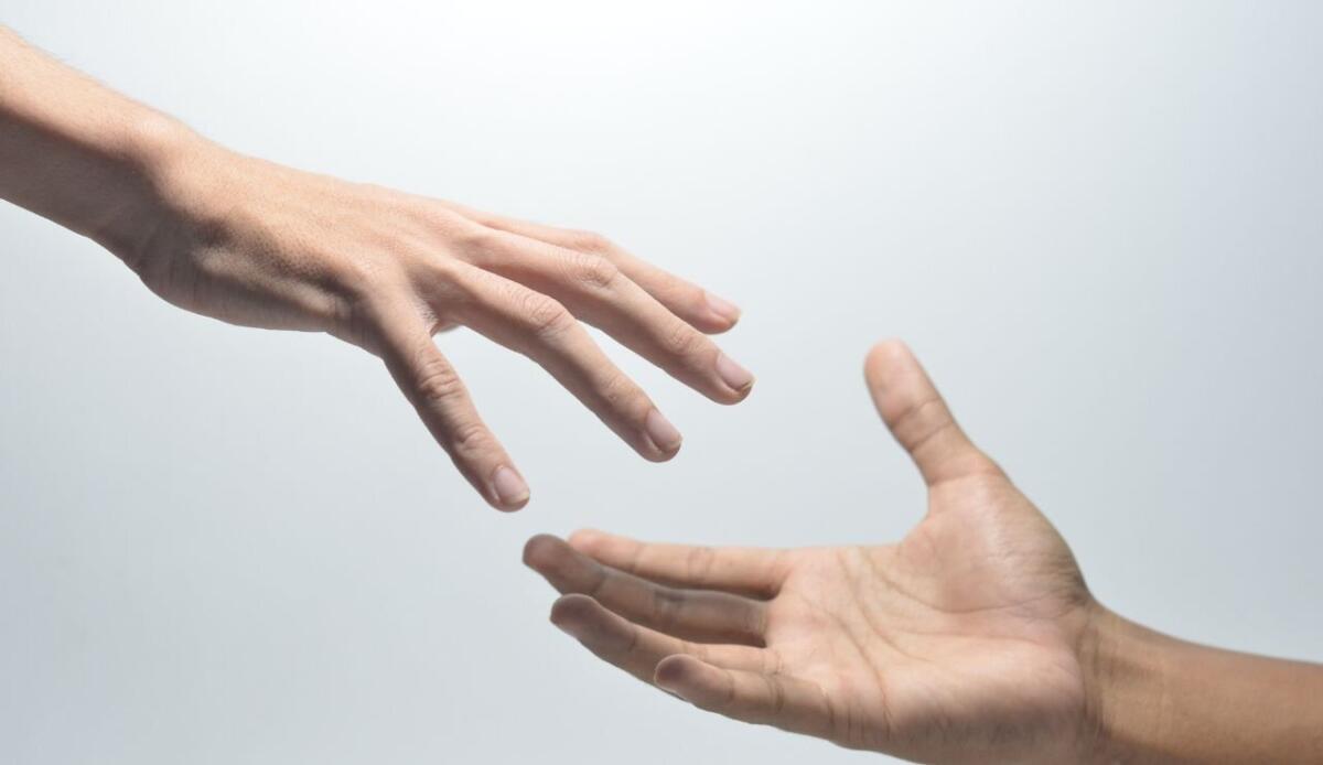 Alcune frasi per dire "mi manchi" senza usare quelle parole - Frasi sulla mancanza (Canva Foto) - www.frasidadedicare.it