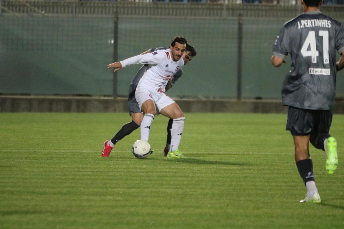 Altalena di emozioni allo Scida, passa il Crotone. Foggia KO - Immagine in evidenza: uno scatto di Crotone-Foggia (Serie C - girone C 2024/25) - crediti: foto di Federico Antonellis/Calcio Foggia 1920
