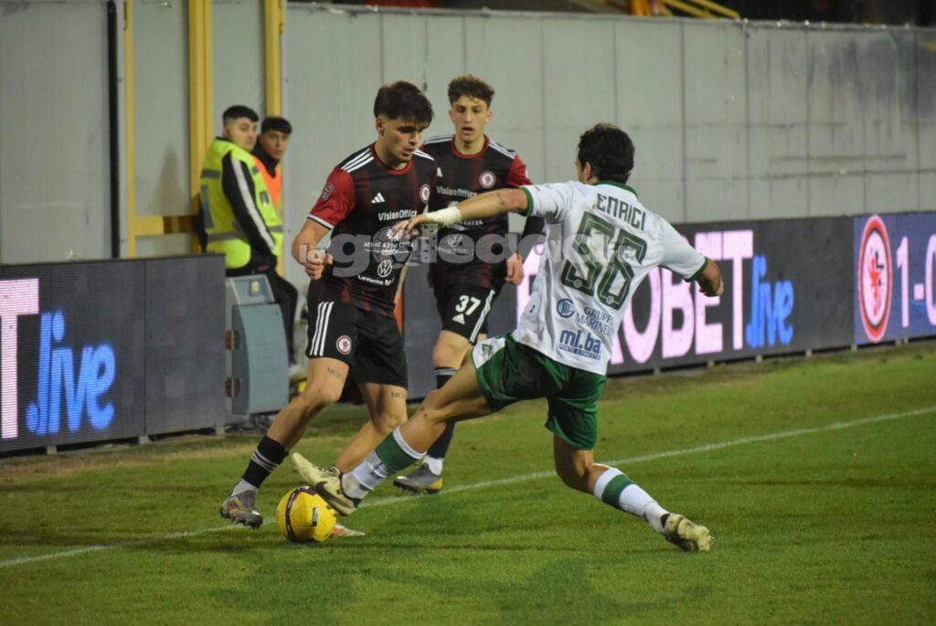 Immagine in evidenza: uno scatto di Foggia-Avellino (Serie C - girone C 2024/25) - crediti: foto di Luigia Spinelli/lagoleada.it (RIPRODUZIONE VIETATA)
