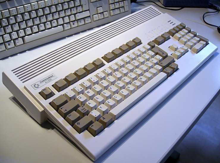 Amiga 1200, un mito che sta per ritornare sul mercato? Potrebbe esserci a breve la notizia (Wikimedia Commons) - FindBest