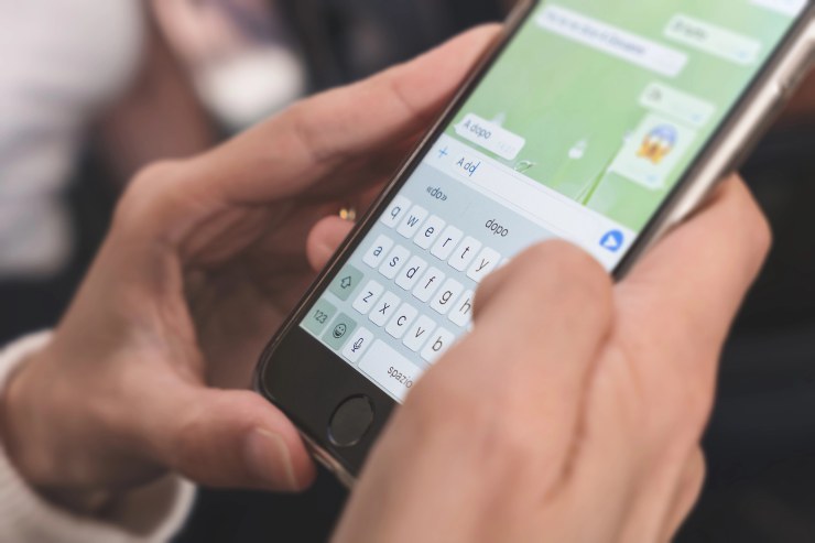 Chat WhatsApp, occhio a quello che si scrive: potrebbe avere valenza legale (DepositPhotos) - NotizieSecche