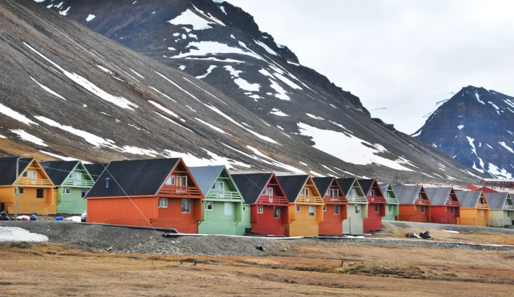 Longyearbyen (Canva foto) - Immagine a scopo illustrativo - www.qrios.it