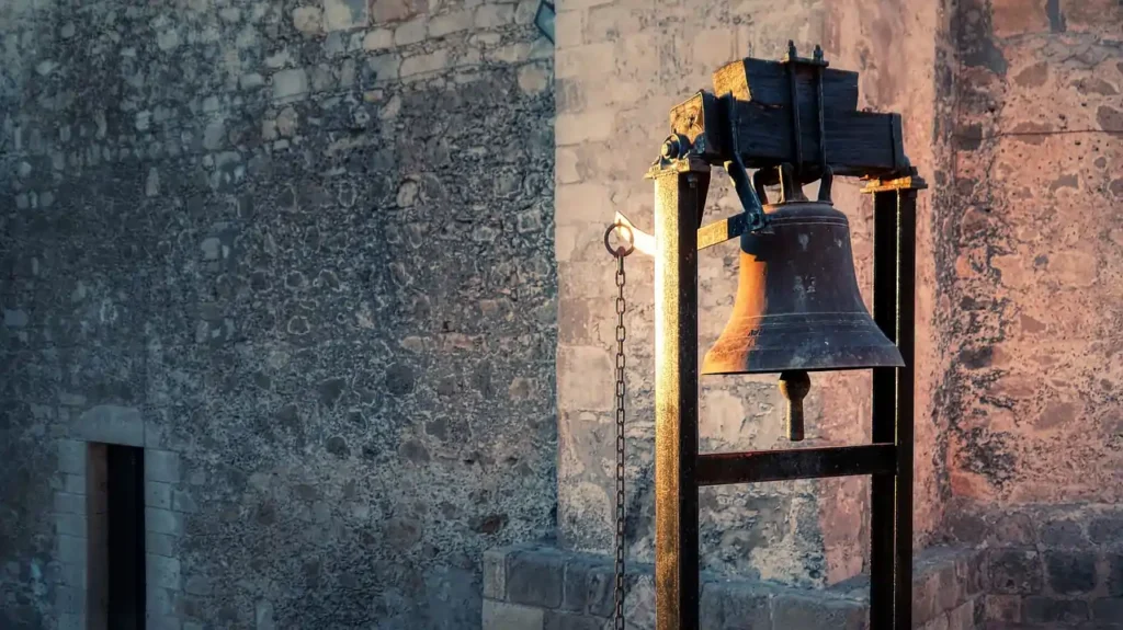 Campana sommersa di Bled: se la suoni, i tuoi sogni diventano realtà