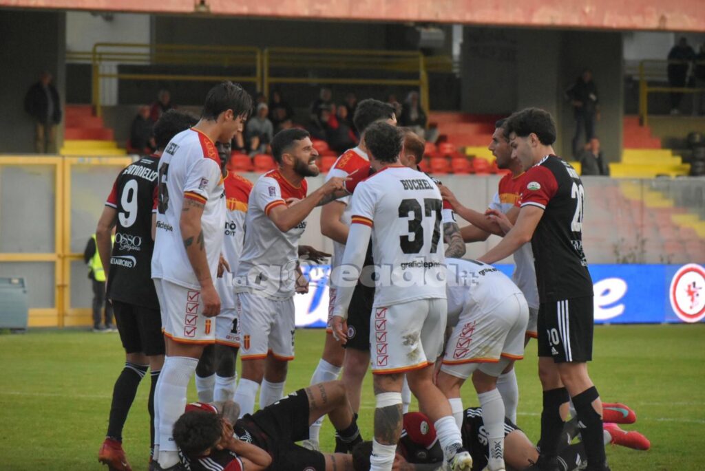 Immagine in evidenza: uno scatto di Foggia-Messina (Serie C - girone C 2024/25) - crediti: foto di Luigia Spinelli/lagoleada.it (RIPRODUZIONE VIETATA)