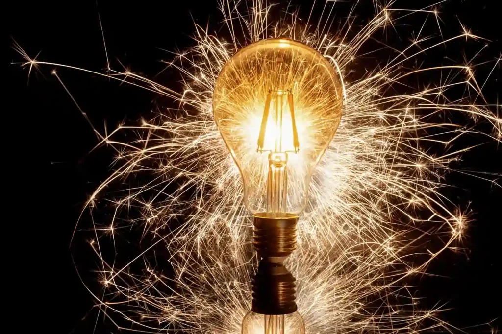 La lampadina centenaria di Livermore: qual è il segreto della sua luce eterna?