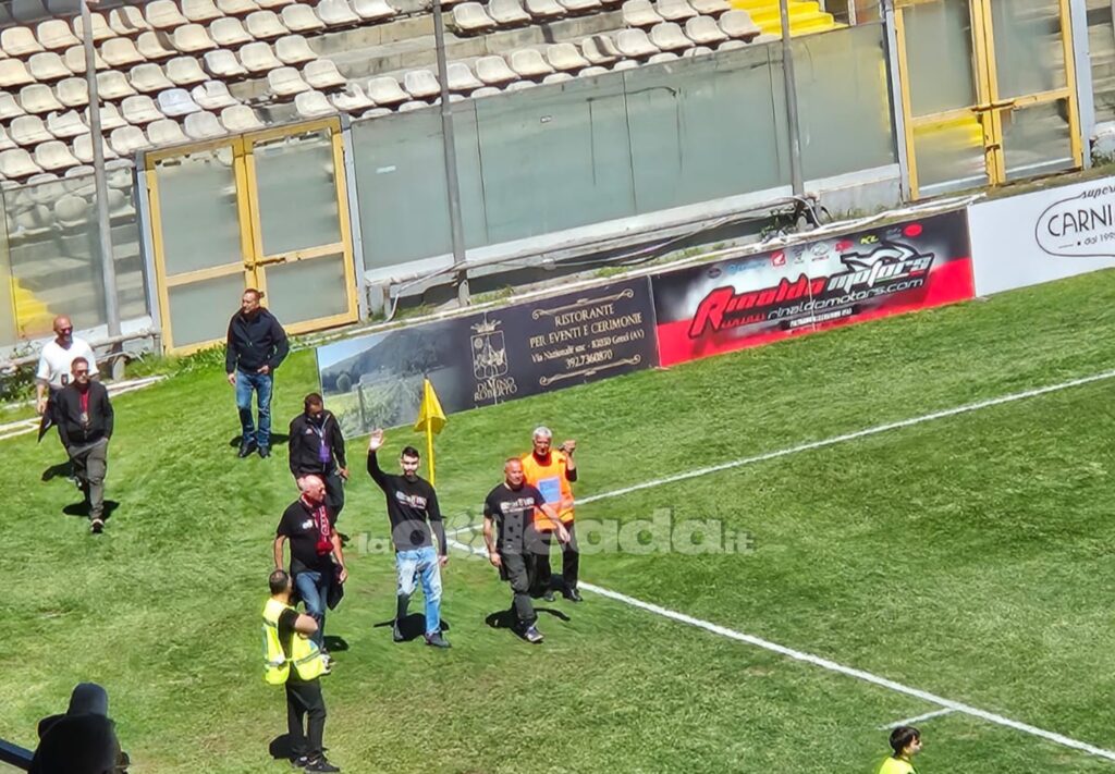 Immagine in evidenza: Matteo torna allo stadio per Foggia-Messina (playout Serie C 2024/25) - crediti: foto di Mario Mescia/lagoleada.it (RIPRODUZIONE VIETATA)