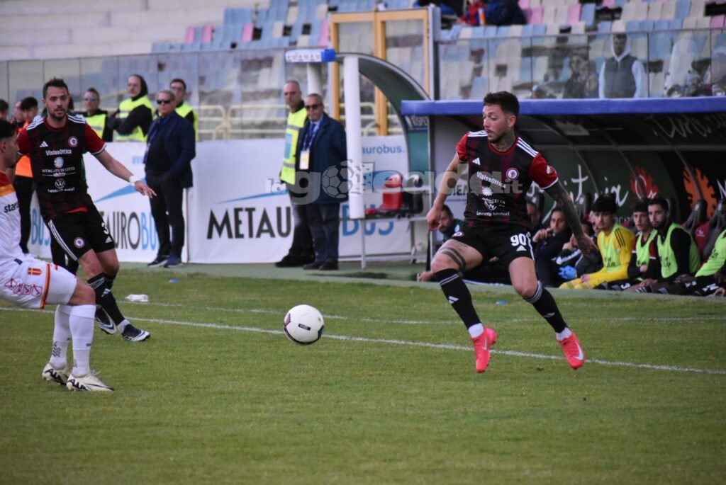 Immagine in evidenza: uno scatto di Foggia-Messina (Serie C - girone C 2024/25) - crediti: foto di Luigia Spinelli/lagoleada.it (RIPRODUZIONE VIETATA)