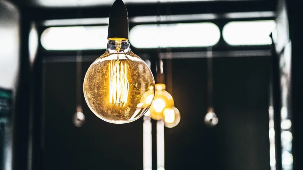 Perché la lampadina di Livermore continua a brillare dopo più di 100 anni?