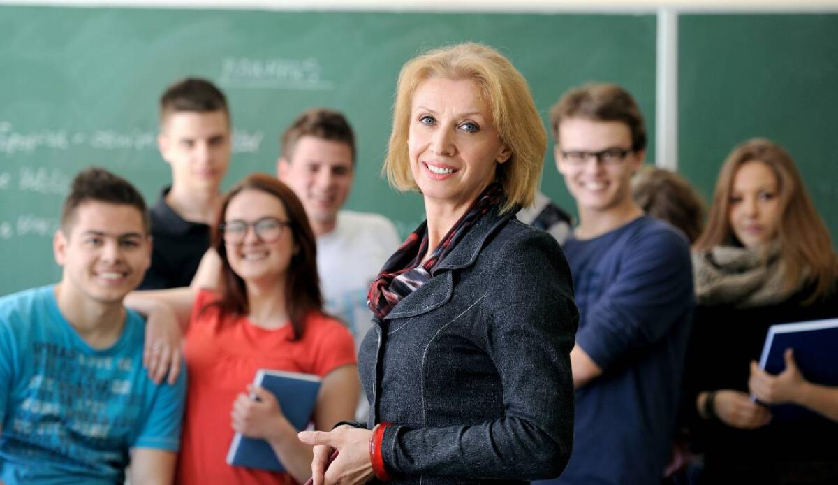 Frasi per i professori: 50 pensieri per festeggiare quell'insegnante che ha lasciato il segno - 