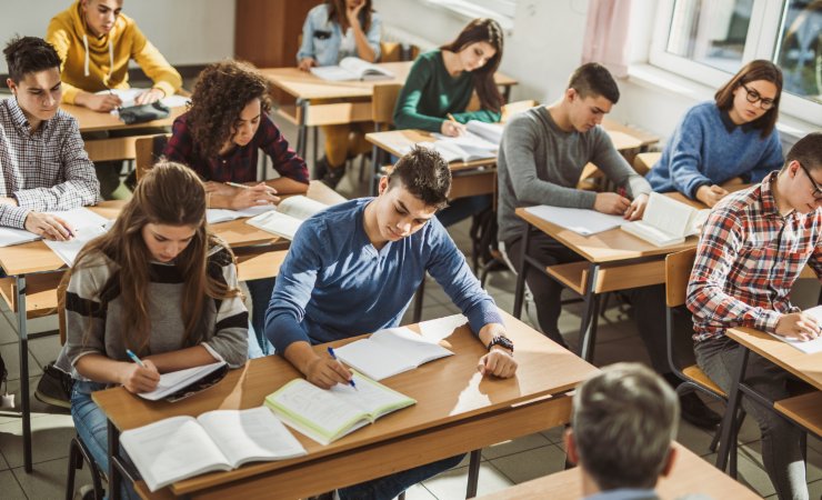 Le 42 frasi più belle da dedicare ai maturandi: emozioni, incoraggiamenti e sorrisi