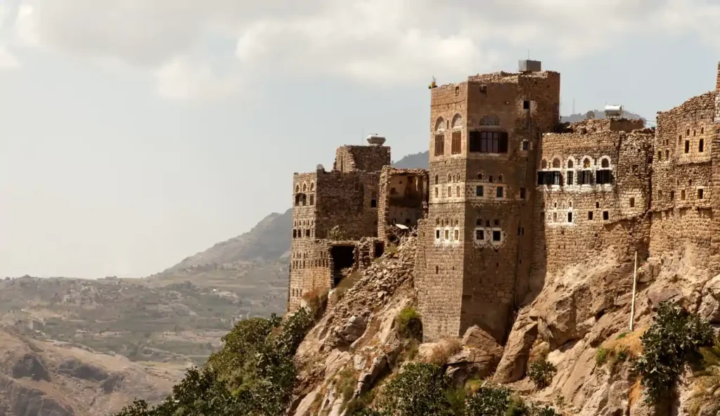 Può il castello Al-Qahira nello Yemen sopravvivere al suo stesso restauro?