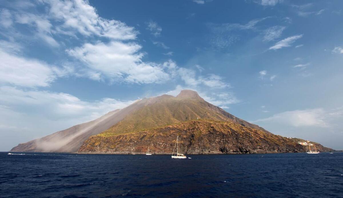 Eolie autentiche: cosa scoprire oltre le mete più turistiche - 