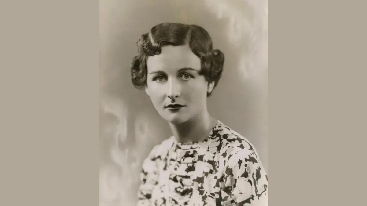 La vita di Nancy Mitford: la scrittrice che tradì sua sorella - 