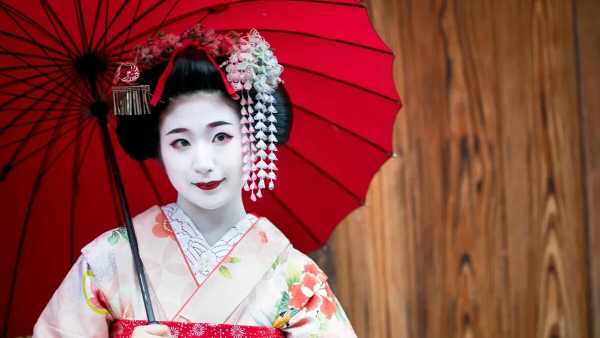 Perché non puoi più scattare foto alle geisha in Giappone? - 